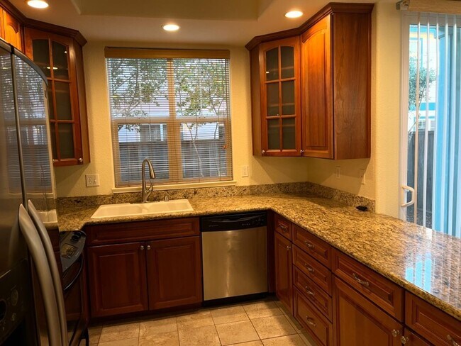 Building Photo - 15 Josefa Way