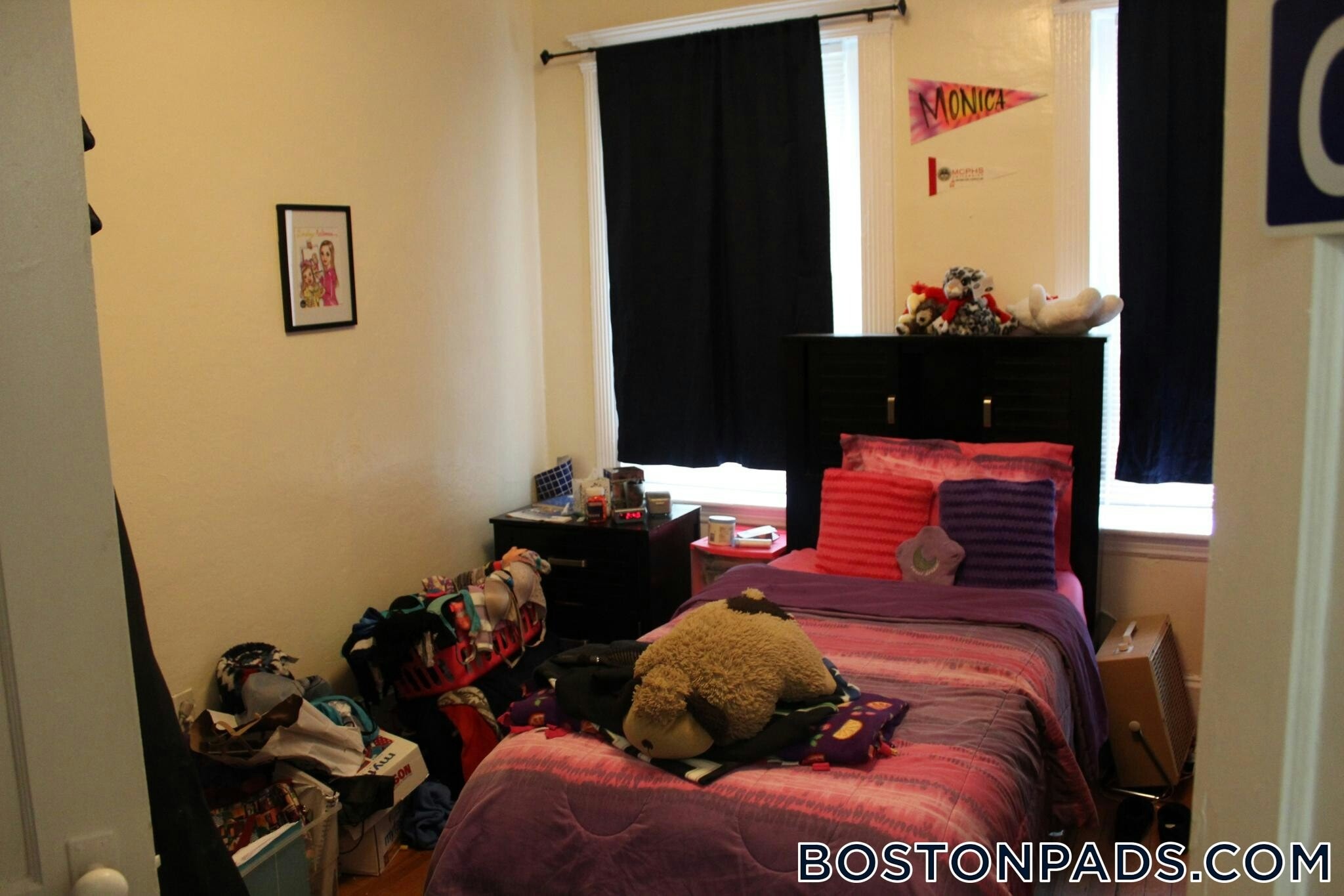 Building Photo - 463 Park Dr