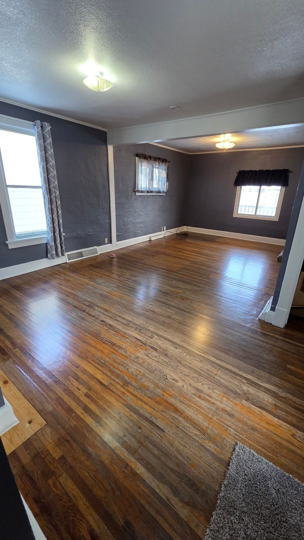 Building Photo - 2 bed 2bath home