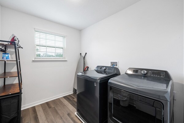 Building Photo - 14282 Coronado Dr