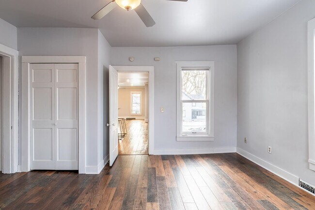 Building Photo - 1020 W Wayne St