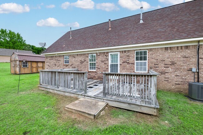Building Photo - 463 David Reed Dr