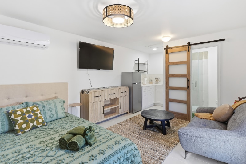 Building Photo - 118 W Sligh Ave