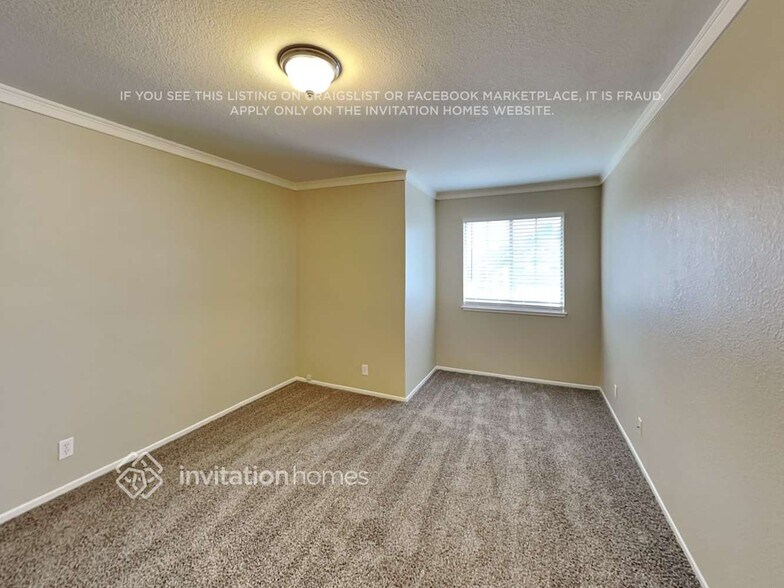 Building Photo - 413 Yale Ave