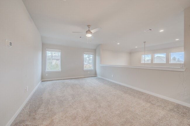 Building Photo - 14257 Lake Lodge Dr