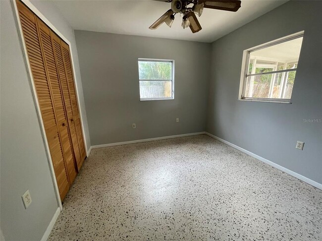 Building Photo - 804 53rd Ave Dr W