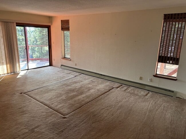 Building Photo - Value with lake view