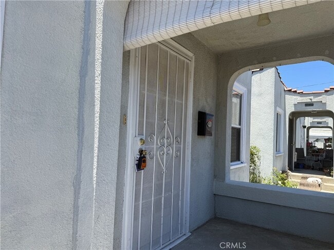 Building Photo - 1062 W 24th St