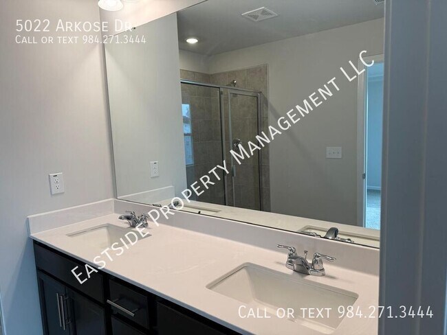 Building Photo - 5022 Arkose Dr