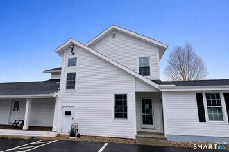 Building Photo - 435 Foxon Rd