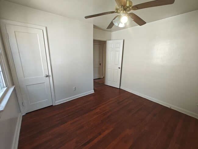 Building Photo - 2 bedroom home