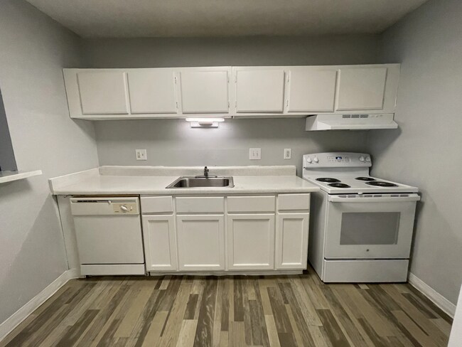 Interior Photo - Park Fairfax Apartments