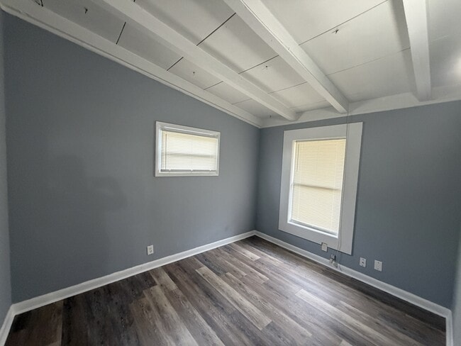 Building Photo - 1582 Bluebird Ln