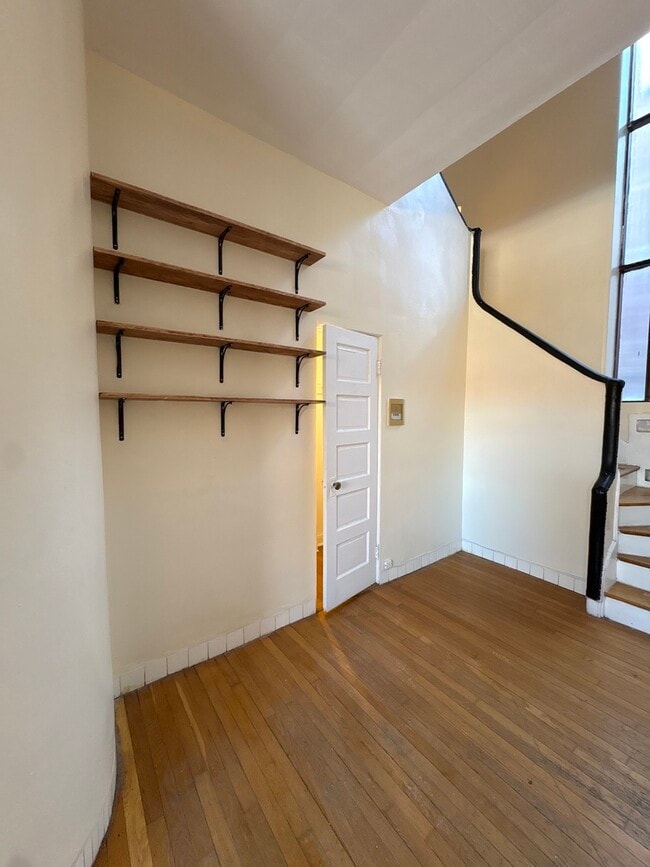 Building Photo - 5132 S Blackstone Ave