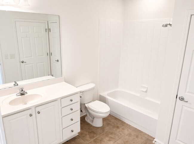 Building Photo - 1364 Orchard Cir
