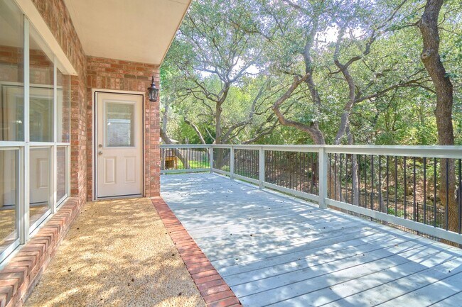 Building Photo - Mission Ridge beauty-4 bedroom 3 1/2 bath-...