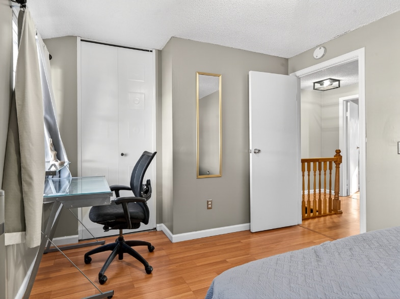 Building Photo - 1082h Mt Hope Ave