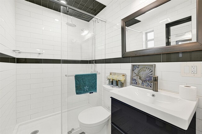 Building Photo - 1603 Welch St