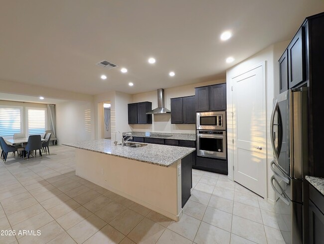 Building Photo - 5902 N 86th Dr