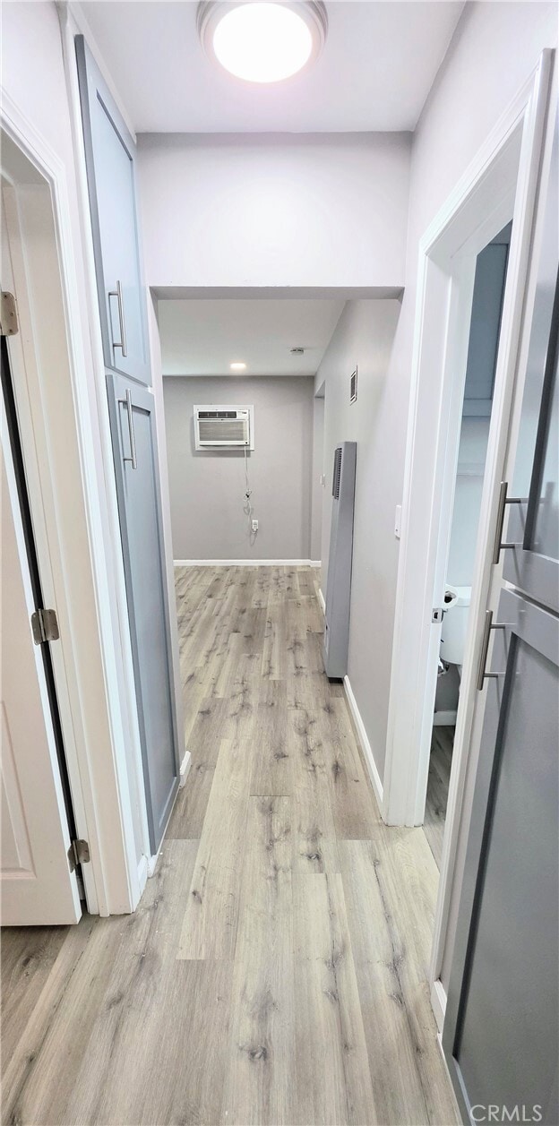 Building Photo - 10527 Western Ave