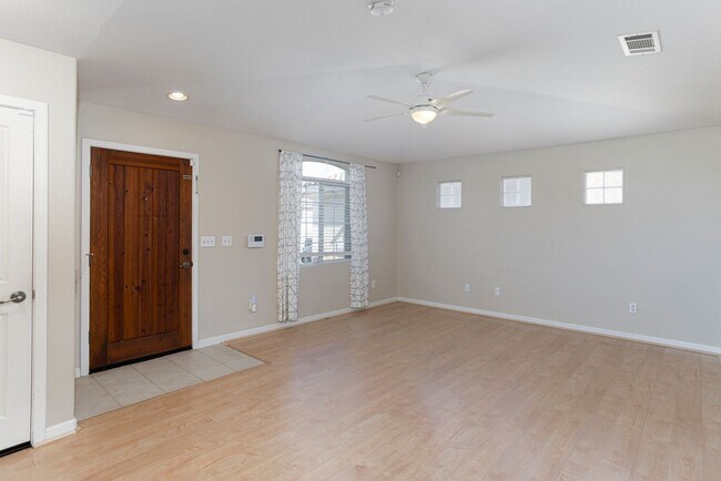 Building Photo - Schedule a tour today for a BEAUTIFUL 3-Be...