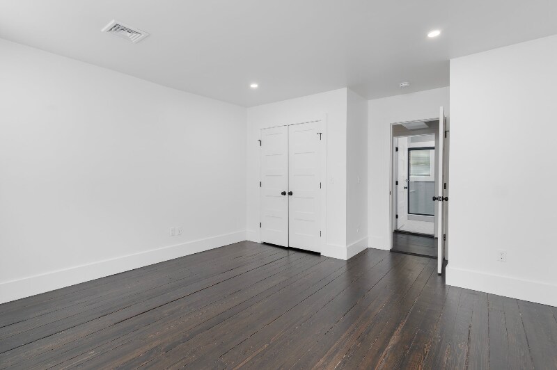 Building Photo - 8 Barnes St