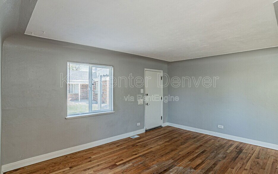 Building Photo - 1570 Trenton St