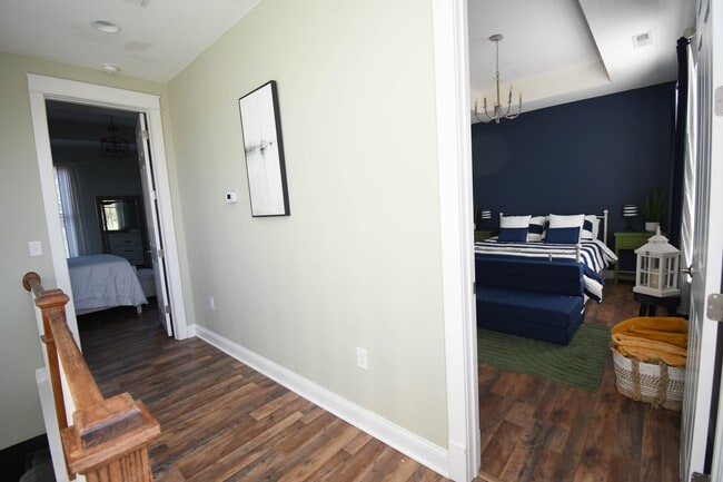 Building Photo - 846 Rosa Cir