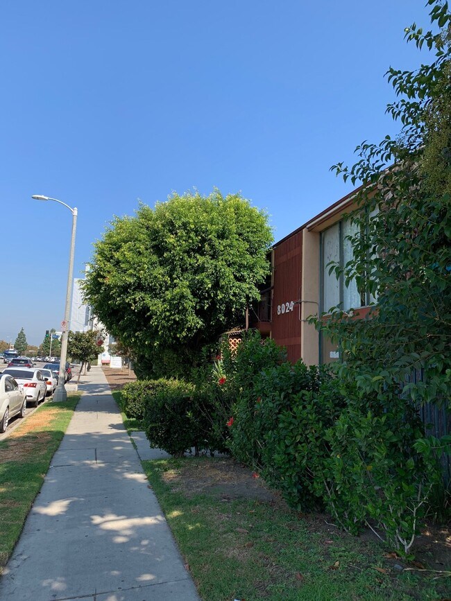 Building Photo - 8024 Woodman Ave