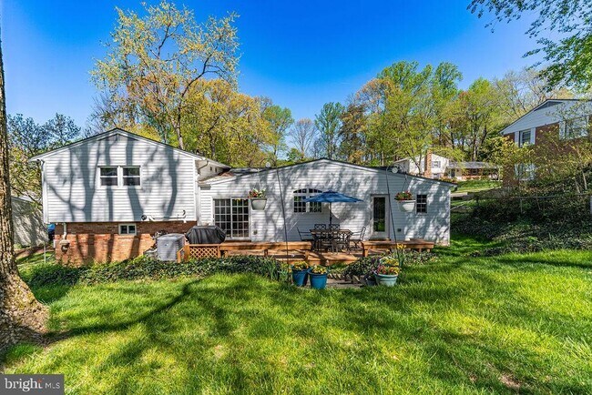 Building Photo - 8317 Harland Dr