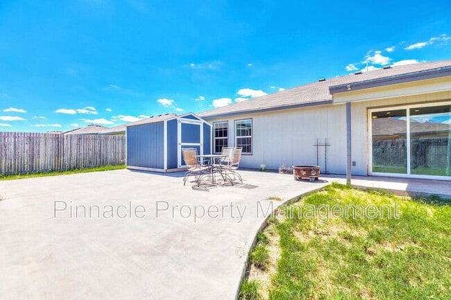 Building Photo - 1222 Elmo Ln