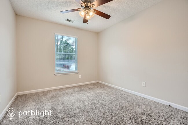 Building Photo - 3160 Brookfield Drive