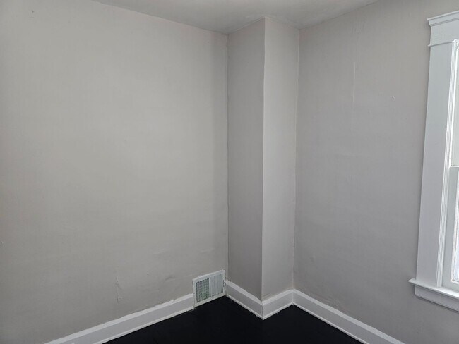 Building Photo - SECTION 8 and EDEN Accepted! Newly Renovated 3BR Home Now Available in Cleveland!!