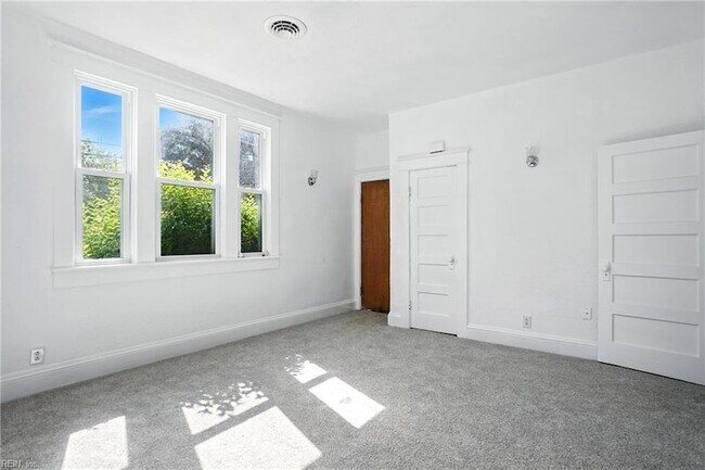 Building Photo - 7483 Hughart St