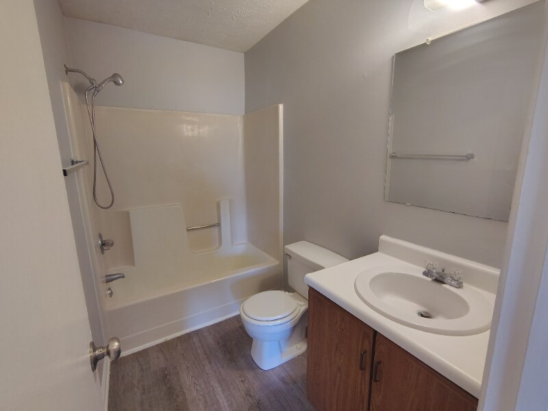 Building Photo - 16 Duiguid Dr