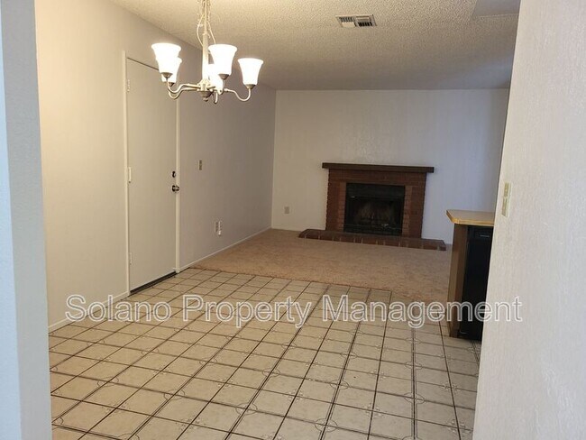 Building Photo - 1801 Rhine Ct