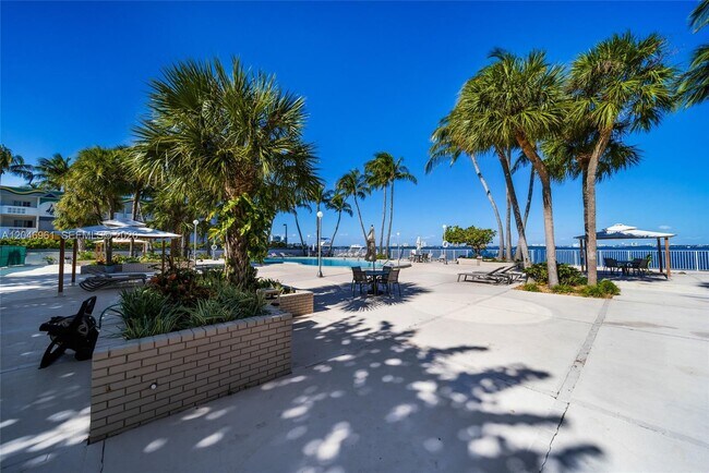 Building Photo - 1865 79th Street Causeway