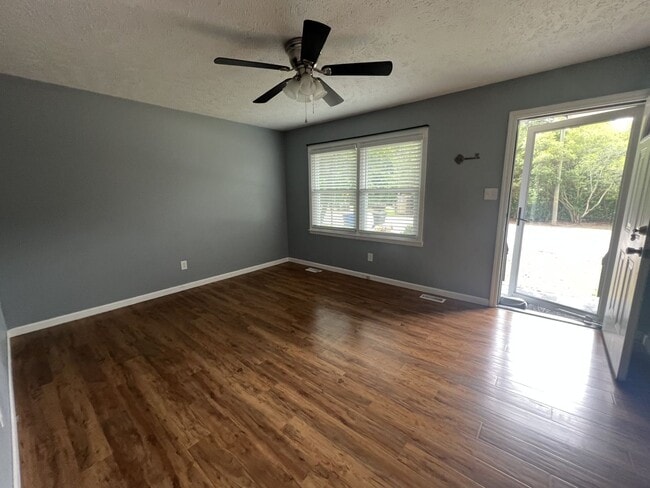 Building Photo - 1515 Thelbert Dr