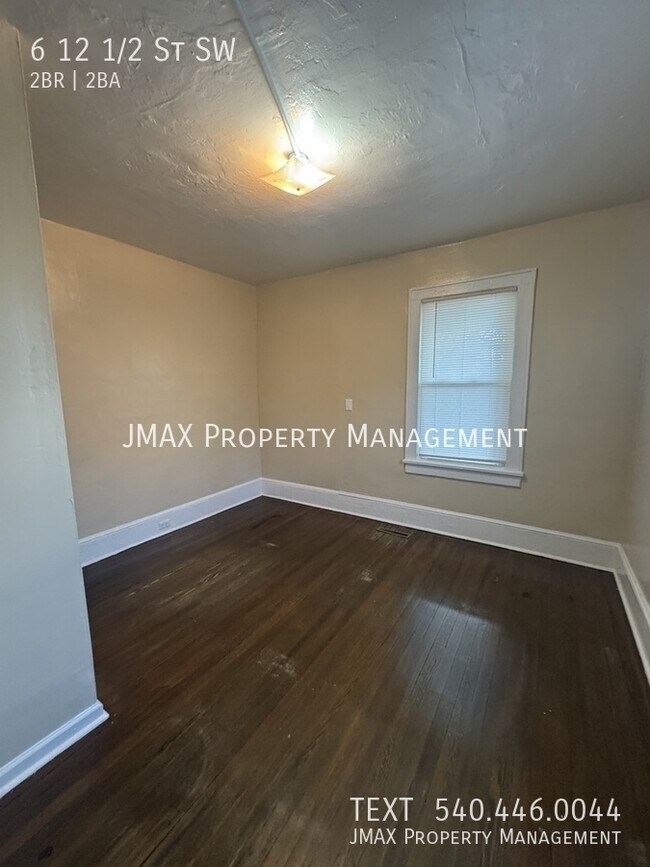 Building Photo - 6-12 1/2 12 1/2 St