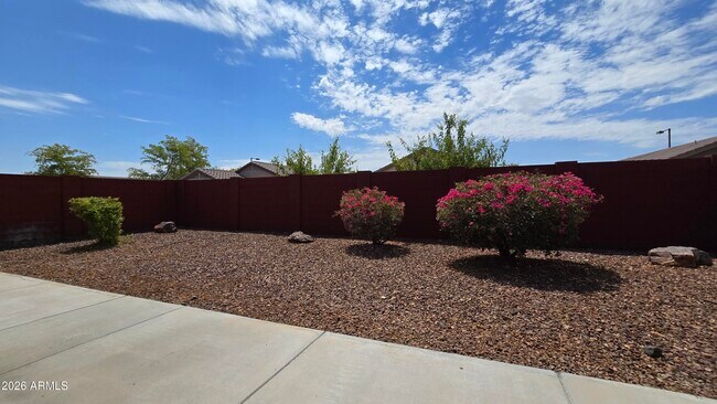 Building Photo - 23827 W Yavapai St