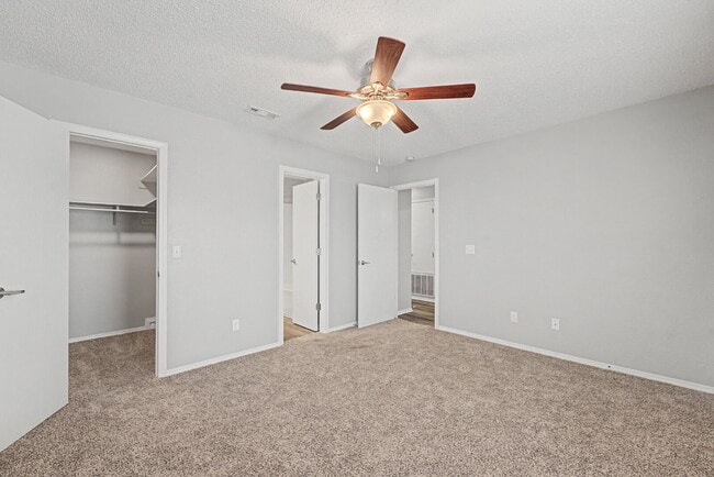 Building Photo - 4380 W Thrasher Dr