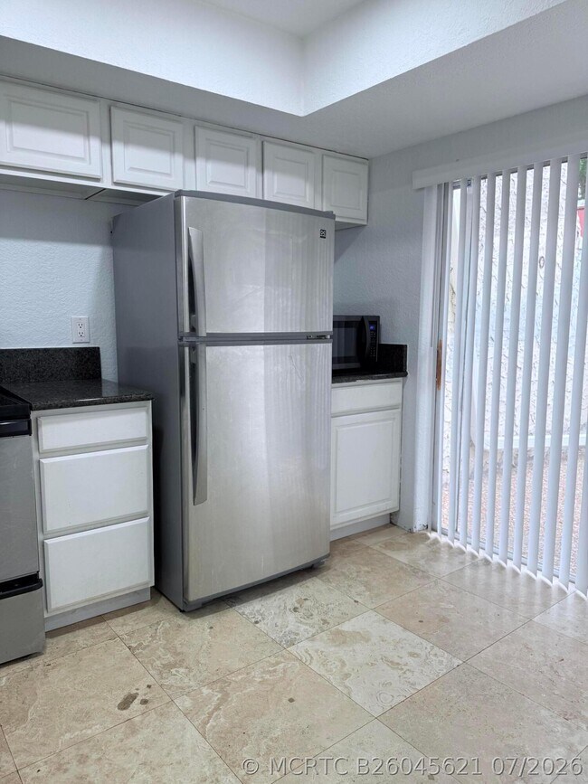 Building Photo - 9640 Oakburst Ln