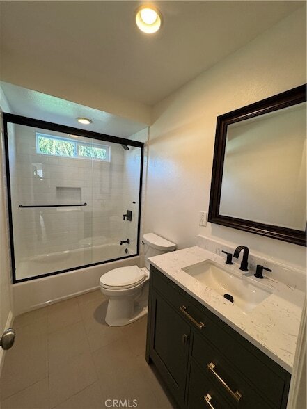 Building Photo - 1336 Calle Tulipan