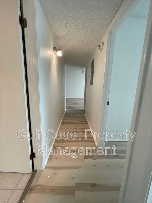 Building Photo - 21287 Gertrude Ave