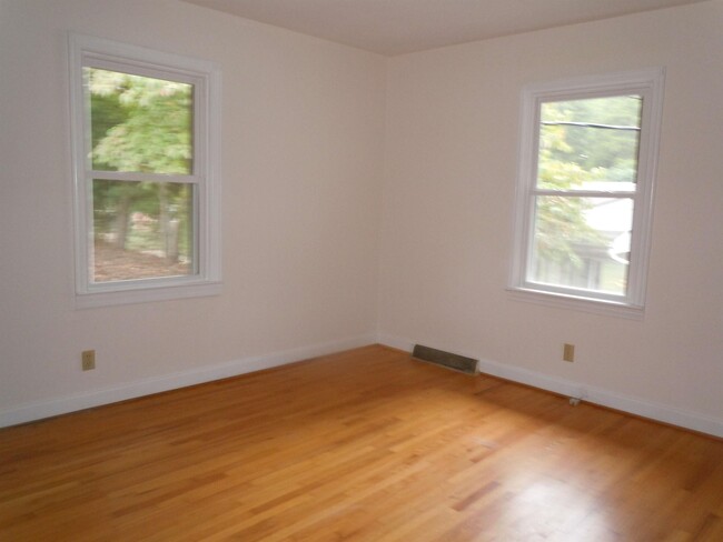 Building Photo - 4014 Avera Ave