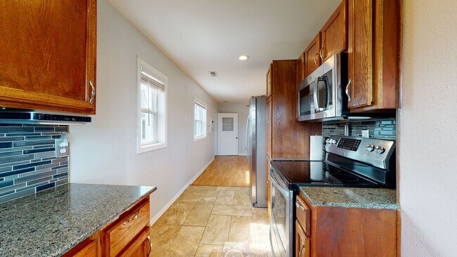 Building Photo - 108 Hawkins Creek Ln