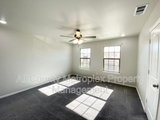 Building Photo - 4723 Amal Saleh Dr