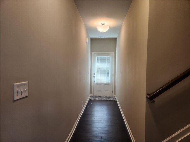 Building Photo - 3090 Cedar Glade Ln NE