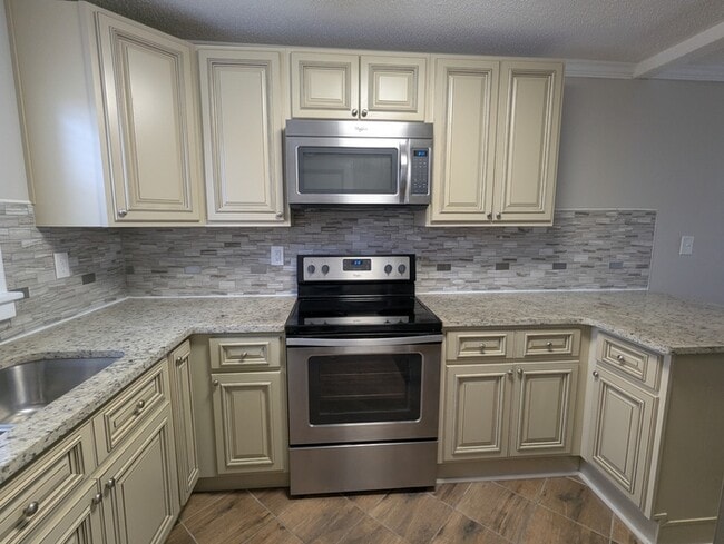 Building Photo - 508 Mahaley Ave