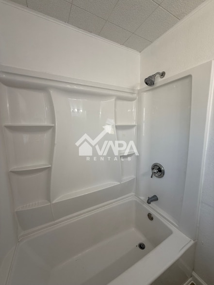 Building Photo - 247 Longview Dr
